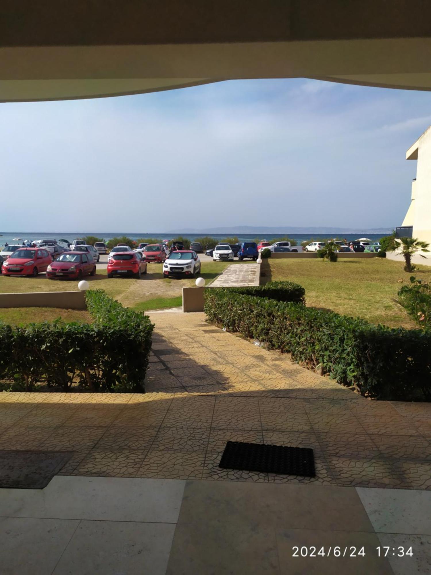 Luxury Apartment In Front Of The Sea In Agia Triada Exterior foto